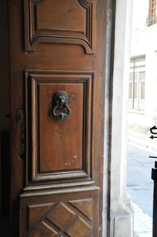 Les Echevins Hotel Tarascon Luaran gambar