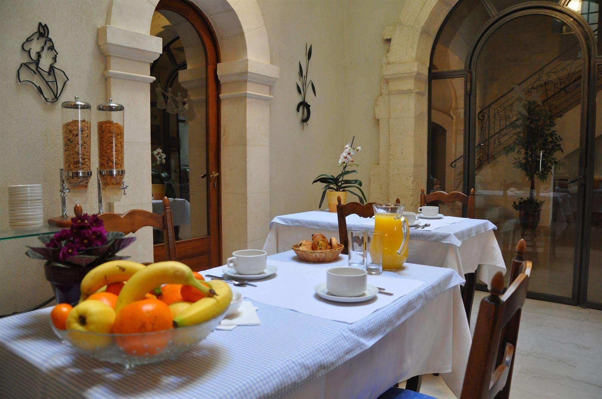 Les Echevins Hotel Tarascon Luaran gambar