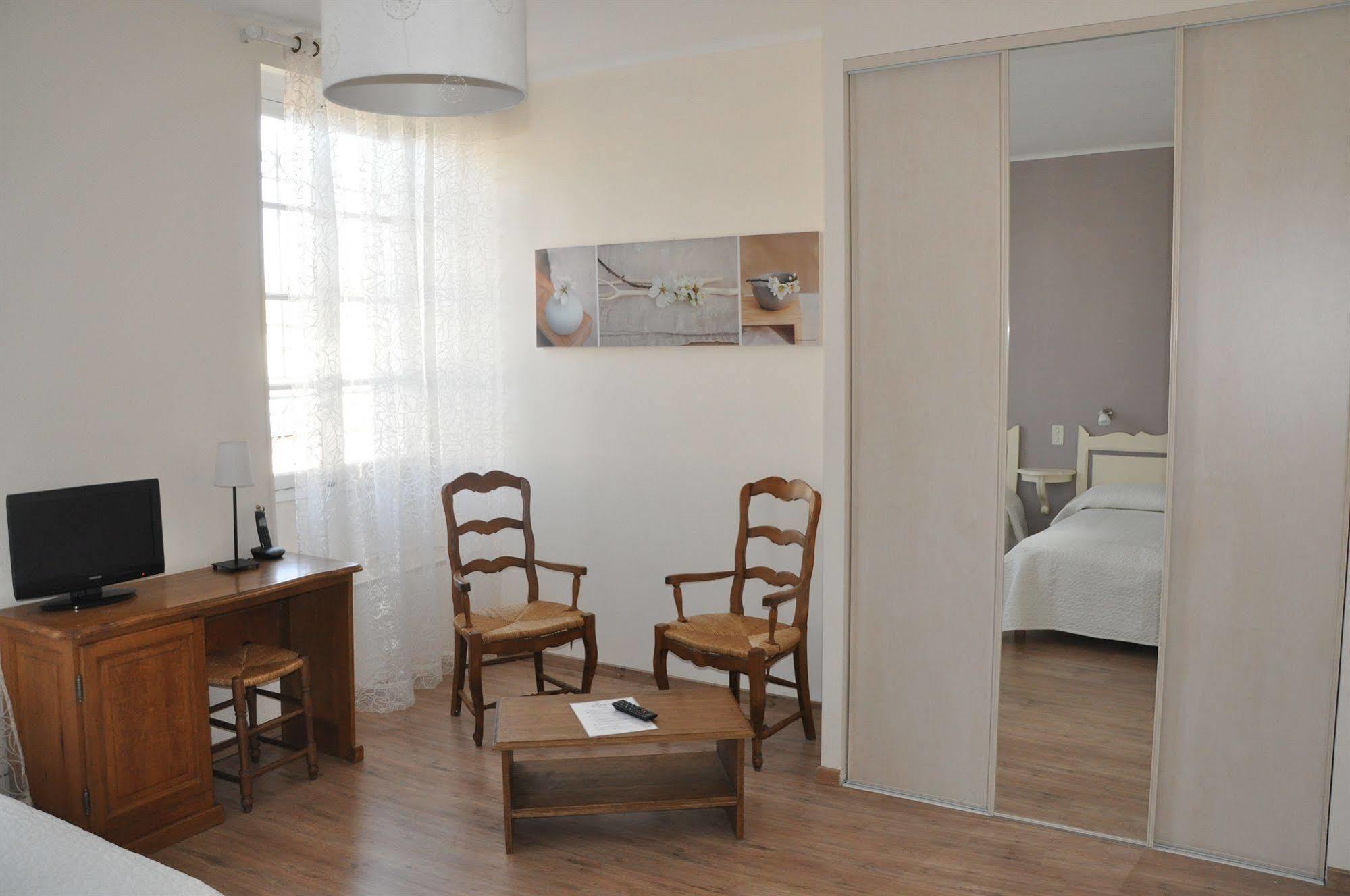 Les Echevins Hotel Tarascon Luaran gambar