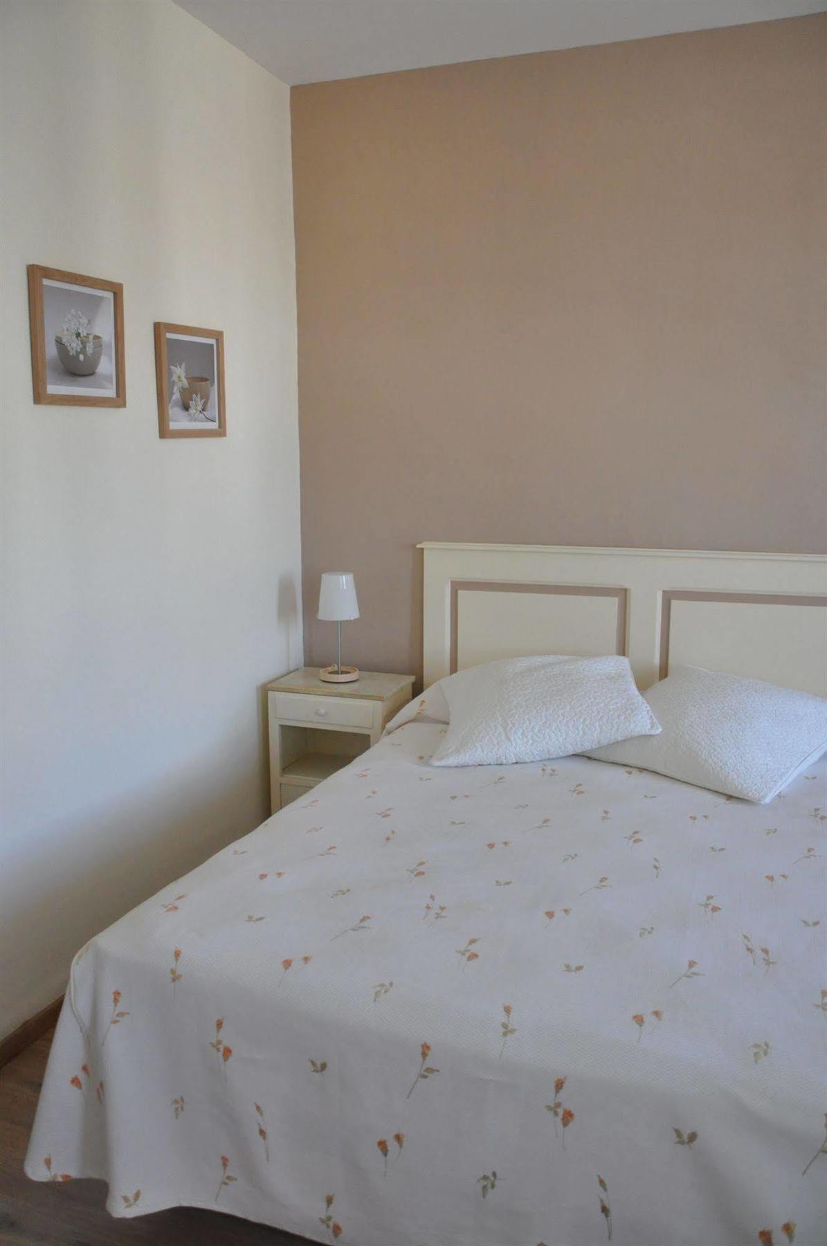 Les Echevins Hotel Tarascon Luaran gambar